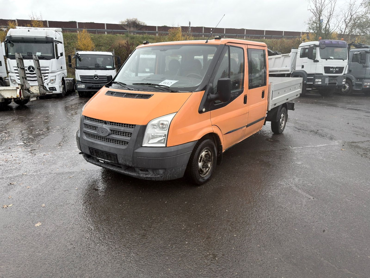 Ford Transit Pritsche FT 300 M Doppelkabine - Fourgon plateau, Utilitaire double cabine: photos 3 Ford Transit Pritsche FT 300 M Doppelkabine - Fourgon plateau, Utilitaire double cabine: photos 3