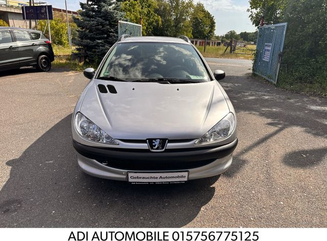 Peugeot 206 SW Grand Filou Cool - Voiture break: photos 1 Peugeot 206 SW Grand Filou Cool - Voiture break: photos 1