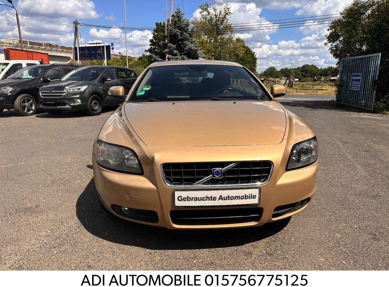 Volvo C70 Cabriolet 2.4 Kinetic Benzin/Flüssiggas - Voiture: photos 1 Volvo C70 Cabriolet 2.4 Kinetic Benzin/Flüssiggas - Voiture: photos 1