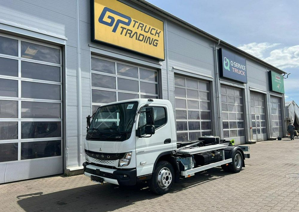 Mitsubishi Fuso - Camion ampliroll: photos 1 Mitsubishi Fuso - Camion ampliroll: photos 1