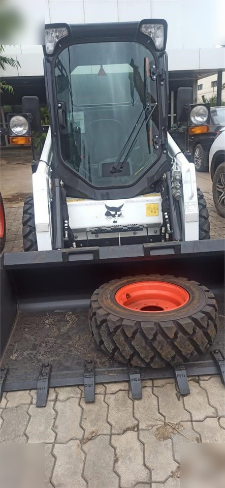 BOBCAT S450 - Mini chargeuse: photos 1 BOBCAT S450 - Mini chargeuse: photos 1
