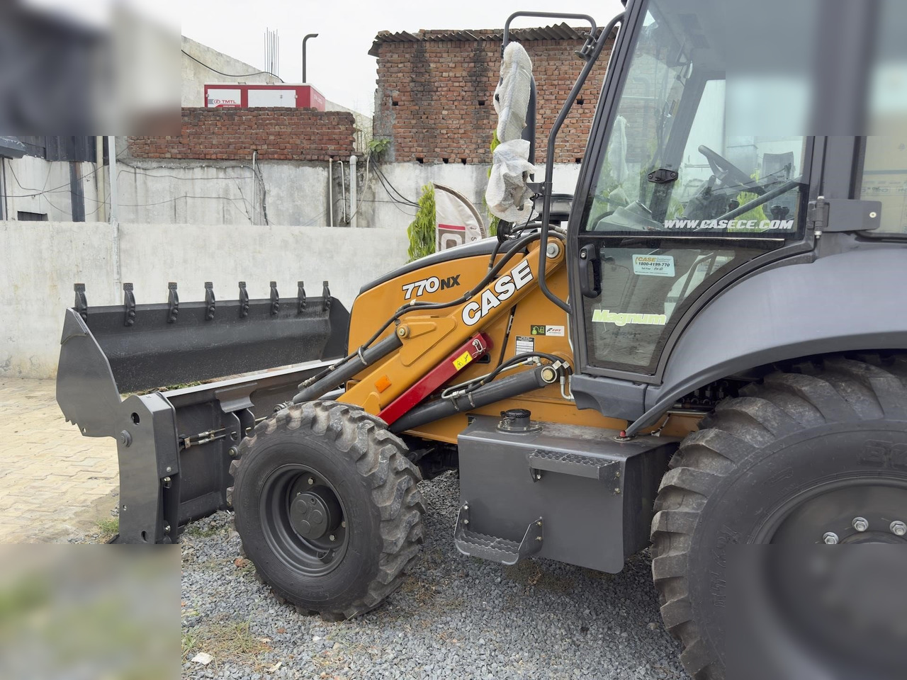 Tractopelle neuf CASE 770NX MAGNUM: photos 7