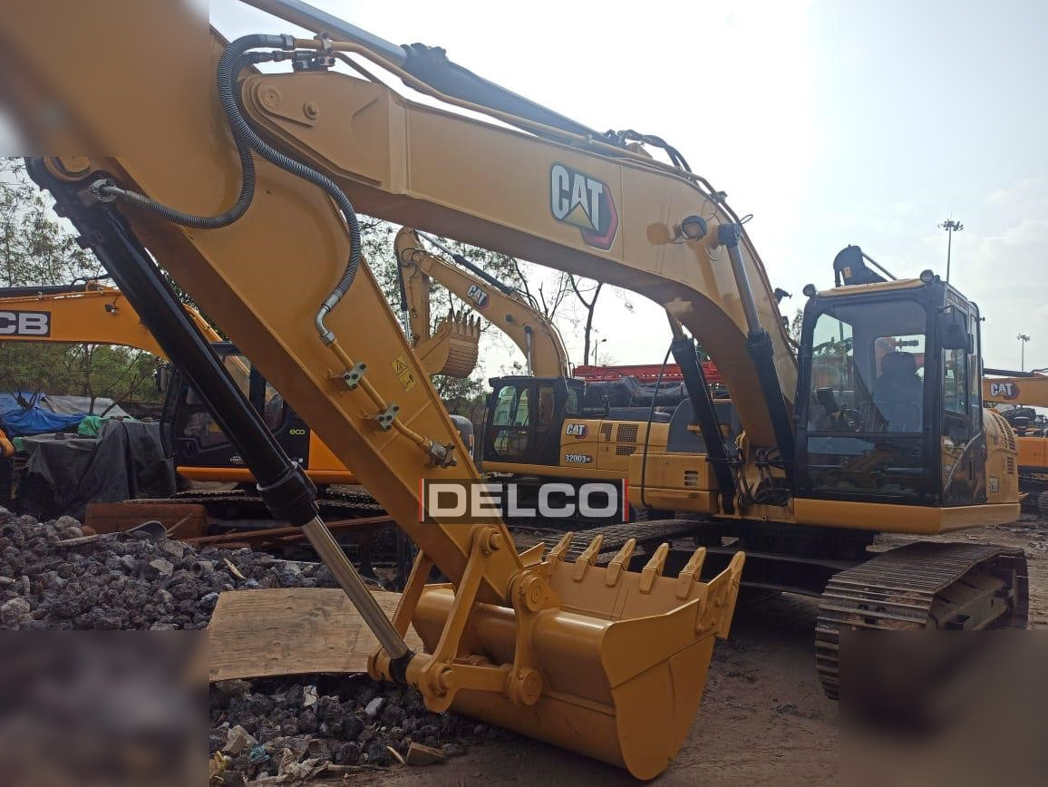 Pelle sur chenille neuf CATERPILLAR 323D3: photos 8