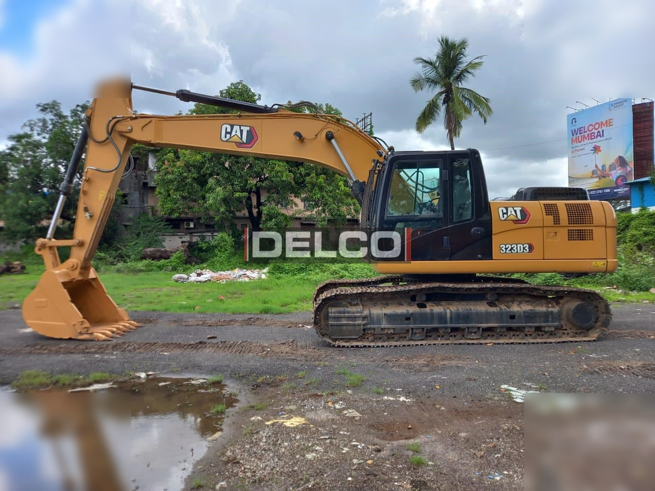 CATERPILLAR 323D3 - Pelle sur chenille: photos 3 CATERPILLAR 323D3 - Pelle sur chenille: photos 3