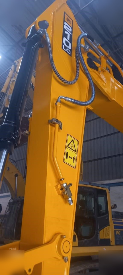 JCB JS210 LC - crédit-bail JCB JS210 LC: photos 6