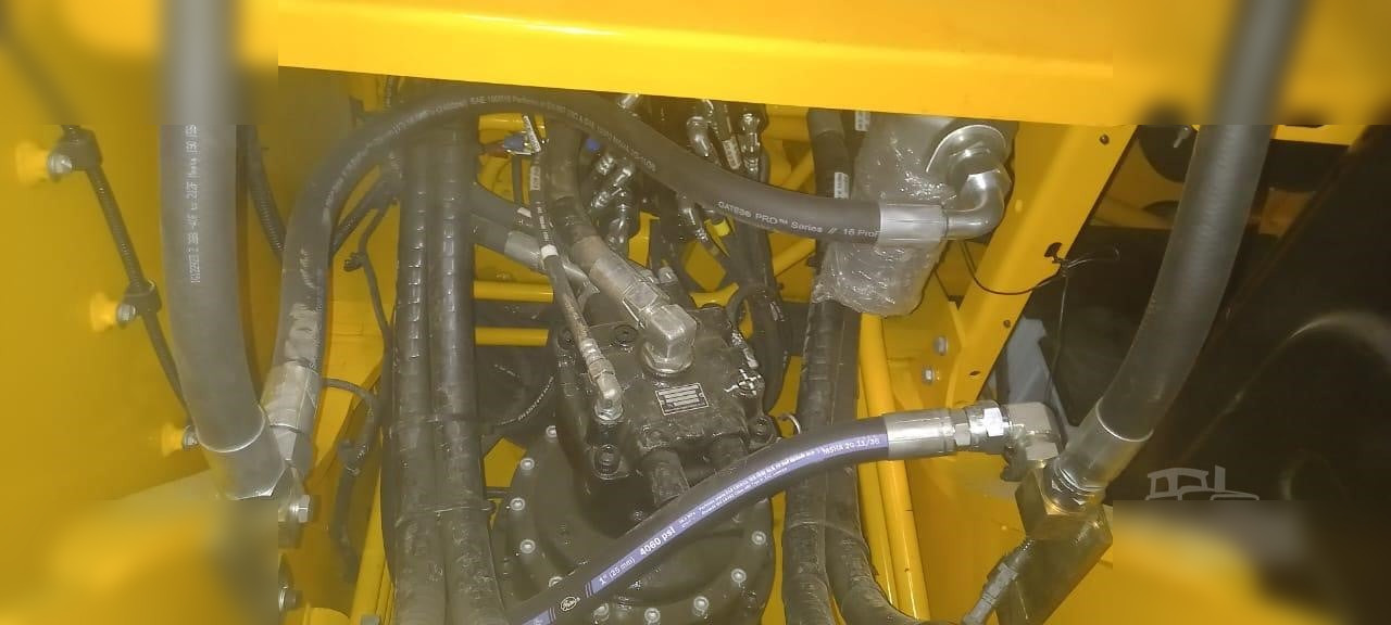 JCB JS210 LC - crédit-bail JCB JS210 LC: photos 11