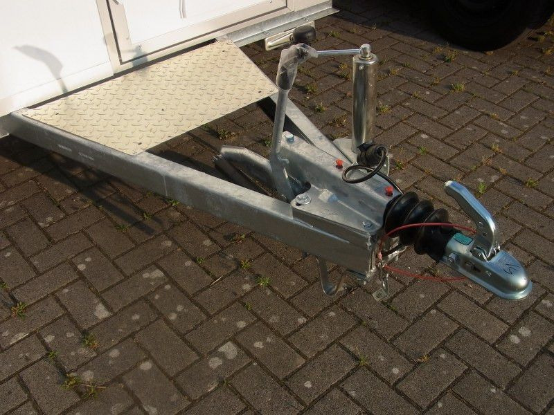 Esselmann Sandwichanhänger Verkaufsanhänger leer - Remorque magasin: photos 5 Esselmann Sandwichanhänger Verkaufsanhänger leer - Remorque magasin: photos 5