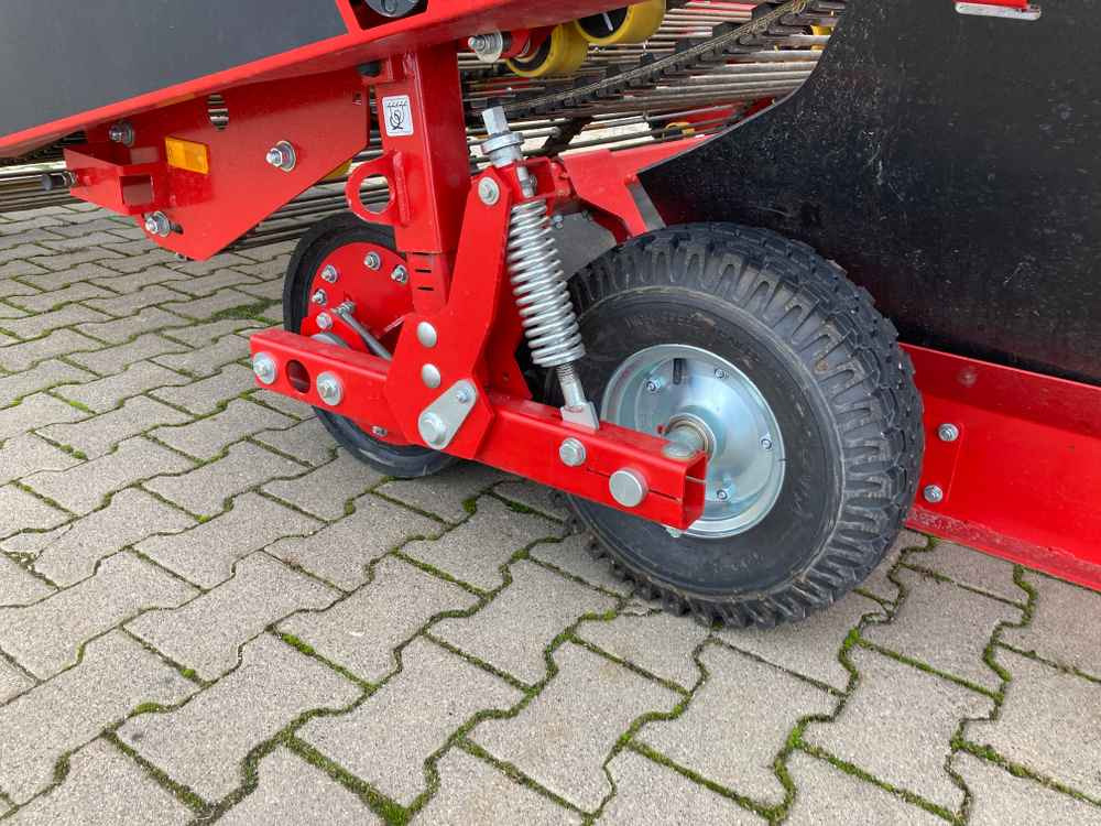 Grimme WV 165 - Machine à vendanger: photos 2 Grimme WV 165 - Machine à vendanger: photos 2