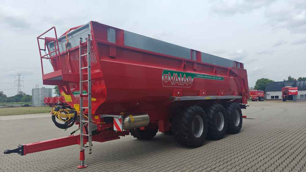 VAIA NL28 (3 axle trailer) - Matériel de fenaison: photos 4 VAIA NL28 (3 axle trailer) - Matériel de fenaison: photos 4