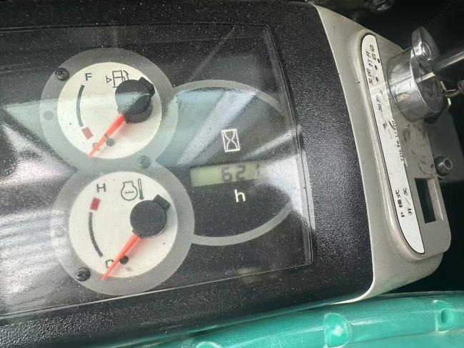 Komatsu PC56 - Mini pelle: photos 2 Komatsu PC56 - Mini pelle: photos 2