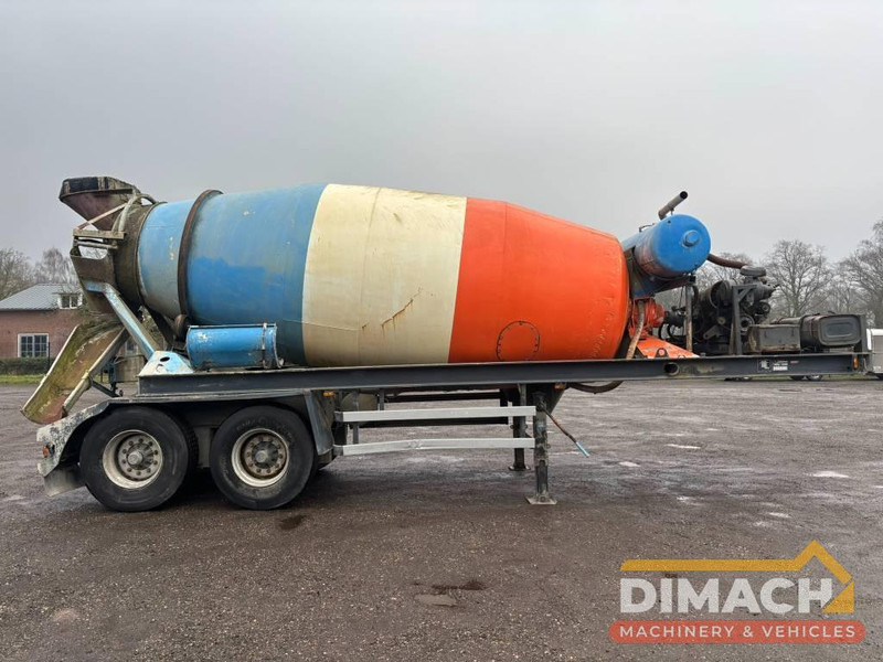 Deom Schmit Betonmixer 10m3 Deutz 6 cilinder engine 10m3 CIFA Mixer - Travaux routiers: photos 5 Deom Schmit Betonmixer 10m3 Deutz 6 cilinder engine 10m3 CIFA Mixer - Travaux routiers: photos 5