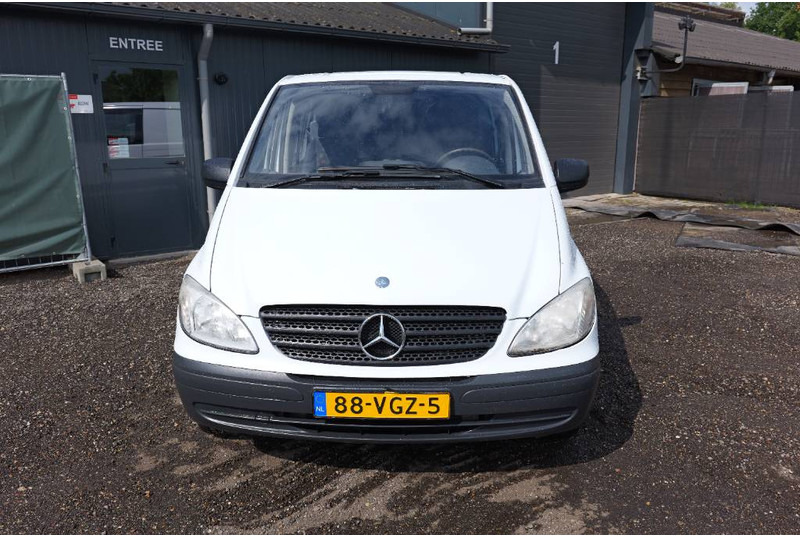 Mercedes-Benz Vito 109 CDI L2H1 low km 5 seats / person - Fourgonnette: photos 5 Mercedes-Benz Vito 109 CDI L2H1 low km 5 seats / person - Fourgonnette: photos 5