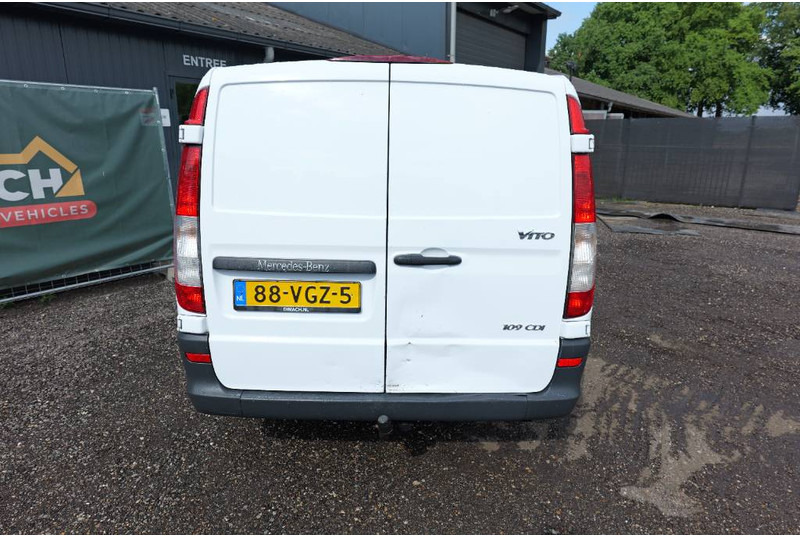 Mercedes-Benz Vito 109 CDI L2H1 low km 5 seats / person - Fourgonnette: photos 4 Mercedes-Benz Vito 109 CDI L2H1 low km 5 seats / person - Fourgonnette: photos 4