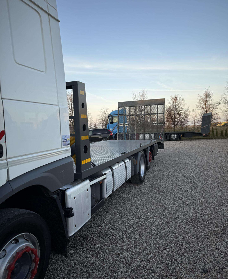 DAF XF 460 - Camion porte-voitures: photos 4 DAF XF 460 - Camion porte-voitures: photos 4