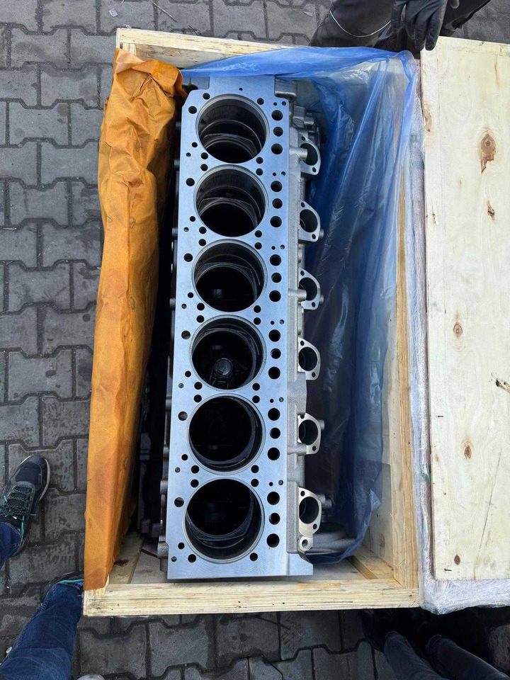 Blok NOWY! do silnika Mercedes om 460 JAGUAR ROPA CLAAS - Moteur: photos 1 Blok NOWY! do silnika Mercedes om 460 JAGUAR ROPA CLAAS - Moteur: photos 1
