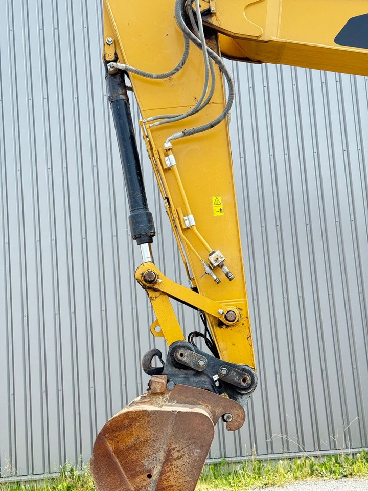 CAT 326FL - Pelle sur chenille: photos 5 CAT 326FL - Pelle sur chenille: photos 5