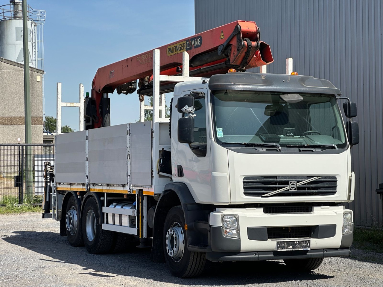 Volvo VOLVO FE 330 PALFINGER 25001 EL Performance - Camion grue: photos 1 Volvo VOLVO FE 330 PALFINGER 25001 EL Performance - Camion grue: photos 1