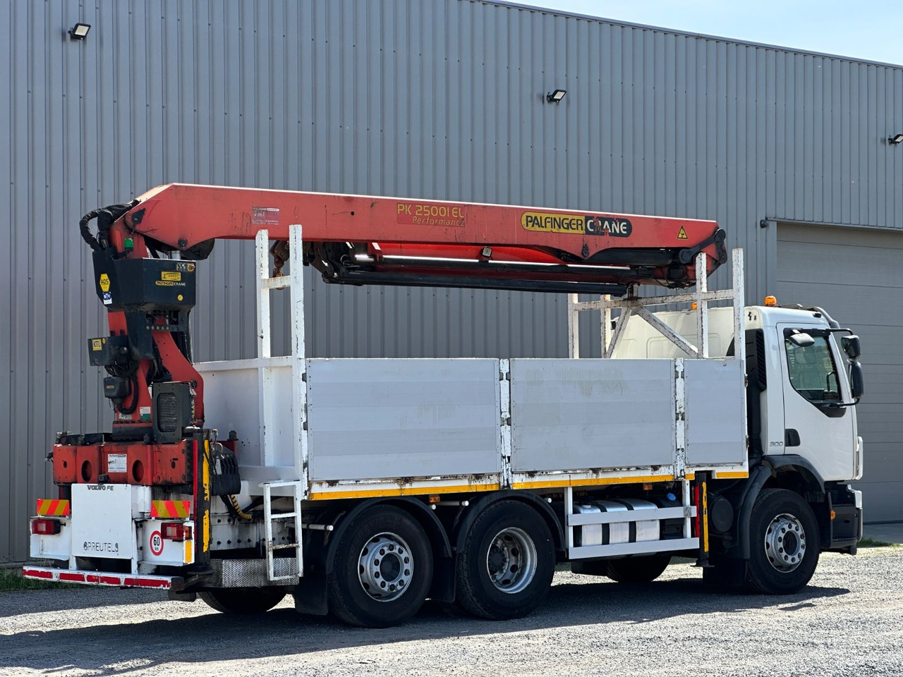 Volvo VOLVO FE 330 PALFINGER 25001 EL Performance - Camion grue: photos 3 Volvo VOLVO FE 330 PALFINGER 25001 EL Performance - Camion grue: photos 3