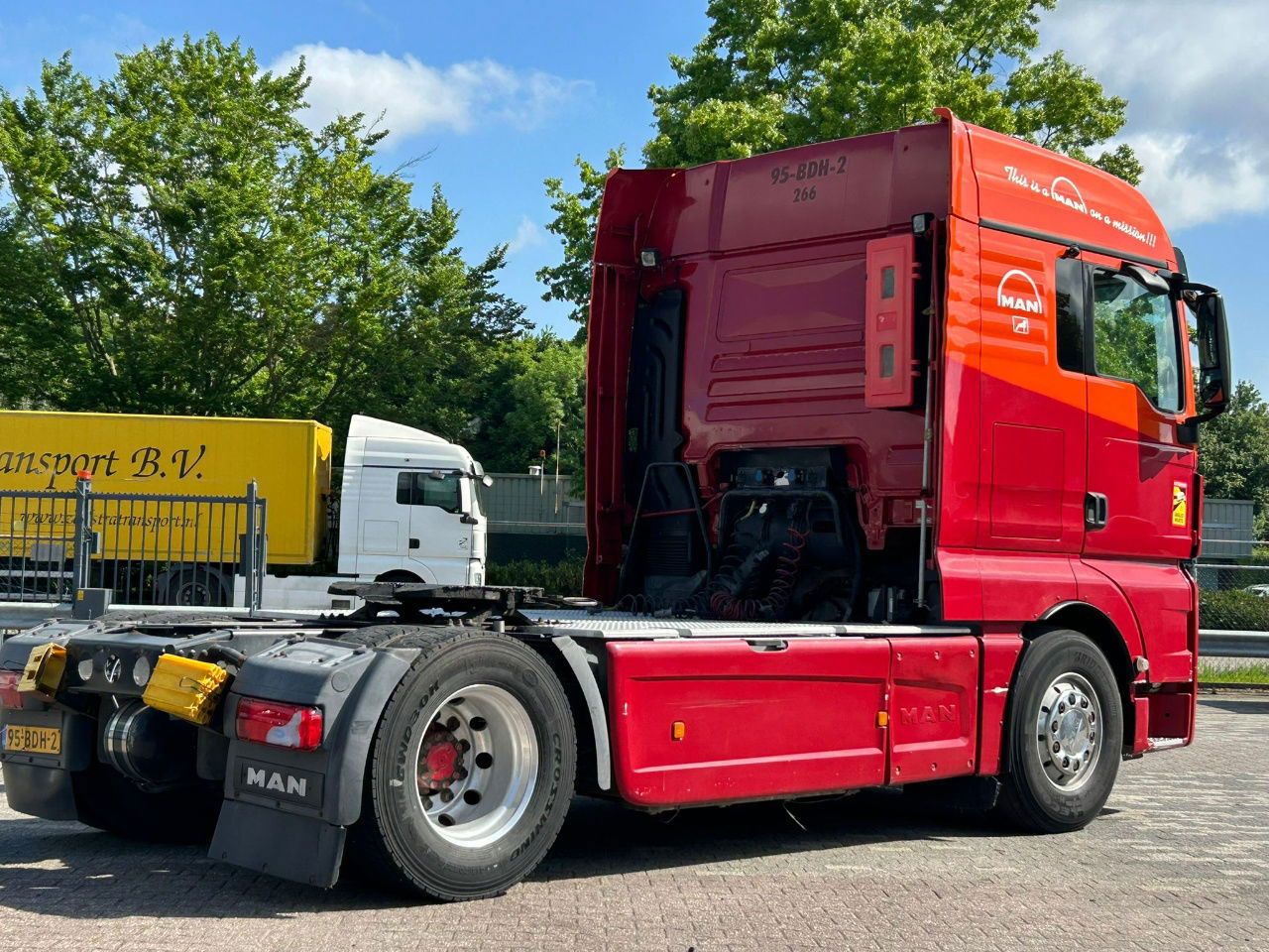 MAN TGX NL Truck / ADR / apk - Tracteur routier: photos 2 MAN TGX NL Truck / ADR / apk - Tracteur routier: photos 2