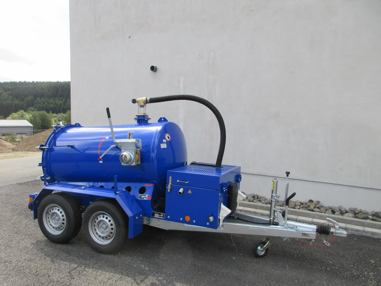 Vacuum system1500l / M-Vac 2000 - Camion hydrocureur: photos 5 Vacuum system1500l / M-Vac 2000 - Camion hydrocureur: photos 5