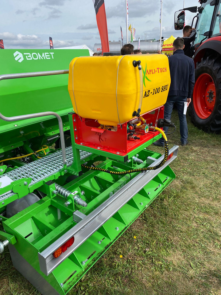 Bomet Kartoffelpflanzmaschine / Potato planter / Planteuse de pomme de terre / Piantapatate / Sadzarka ziemniaków - Planteuse de pommes de terre: photos 3 Bomet Kartoffelpflanzmaschine / Potato planter / Planteuse de pomme de terre / Piantapatate / Sadzarka ziemniaków - Planteuse de pommes de terre: photos 3