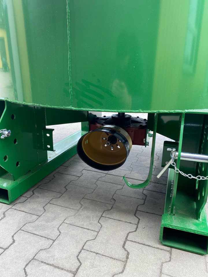 DC Betonmischer / Hydraulic concrete mixer / Malaxeur à béton hydraulique / Betoniera / Бетономешалка с гидравлическим приводом / Betoniarka hydrauliczna 800 l - Bétonnière: photos 4 DC Betonmischer / Hydraulic concrete mixer / Malaxeur à béton hydraulique / Betoniera / Бетономешалка с гидравлическим приводом / Betoniarka hydrauliczna 800 l - Bétonnière: photos 4