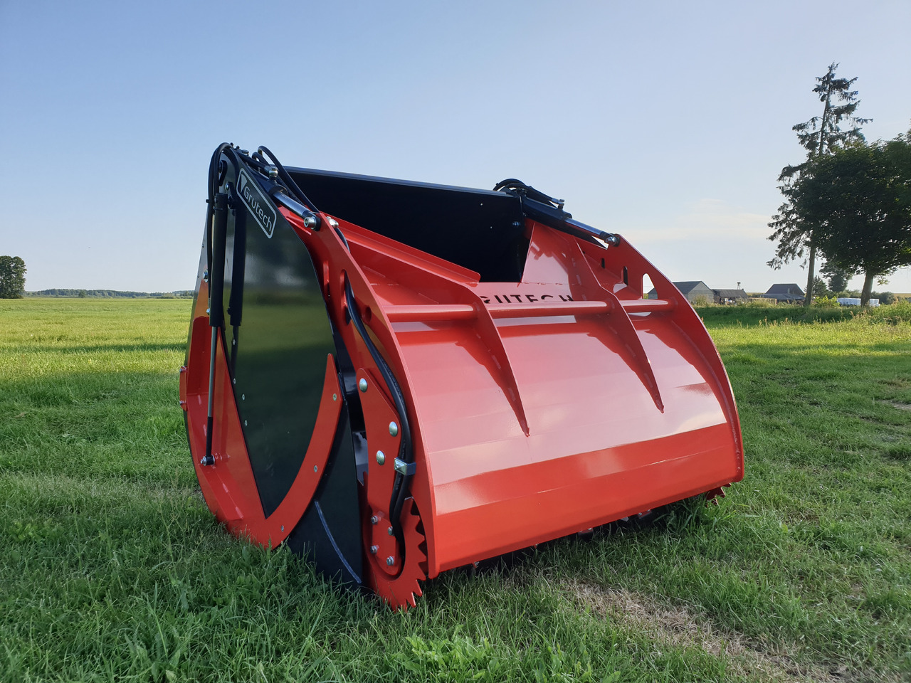 Grutech Futterverteilschaufel / Silage mixer bucket / Godet desileur / Łyżka do zadawania paszy - Matériel d'ensilage: photos 5 Grutech Futterverteilschaufel / Silage mixer bucket / Godet desileur / Łyżka do zadawania paszy - Matériel d'ensilage: photos 5