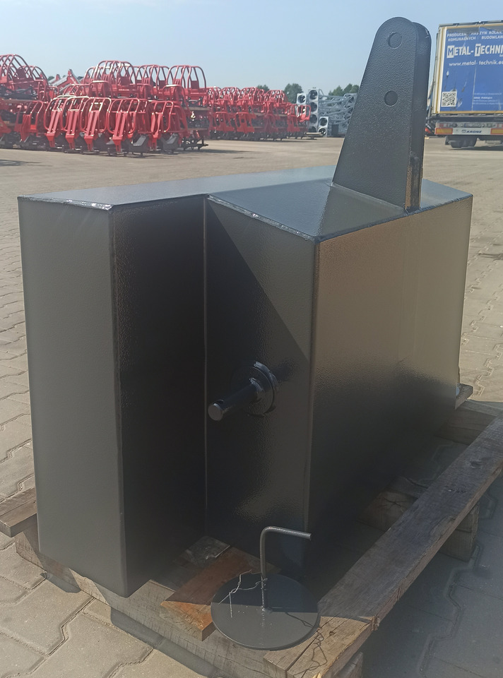 METAL-TECHNIK Betongewicht / Ballast / Masse / Zavorra / Утяжелитель / Obciążnik 800 kg - Contrepoids pour Tracteur agricole: photos 5 METAL-TECHNIK Betongewicht / Ballast / Masse / Zavorra / Утяжелитель / Obciążnik 800 kg - Contrepoids pour Tracteur agricole: photos 5