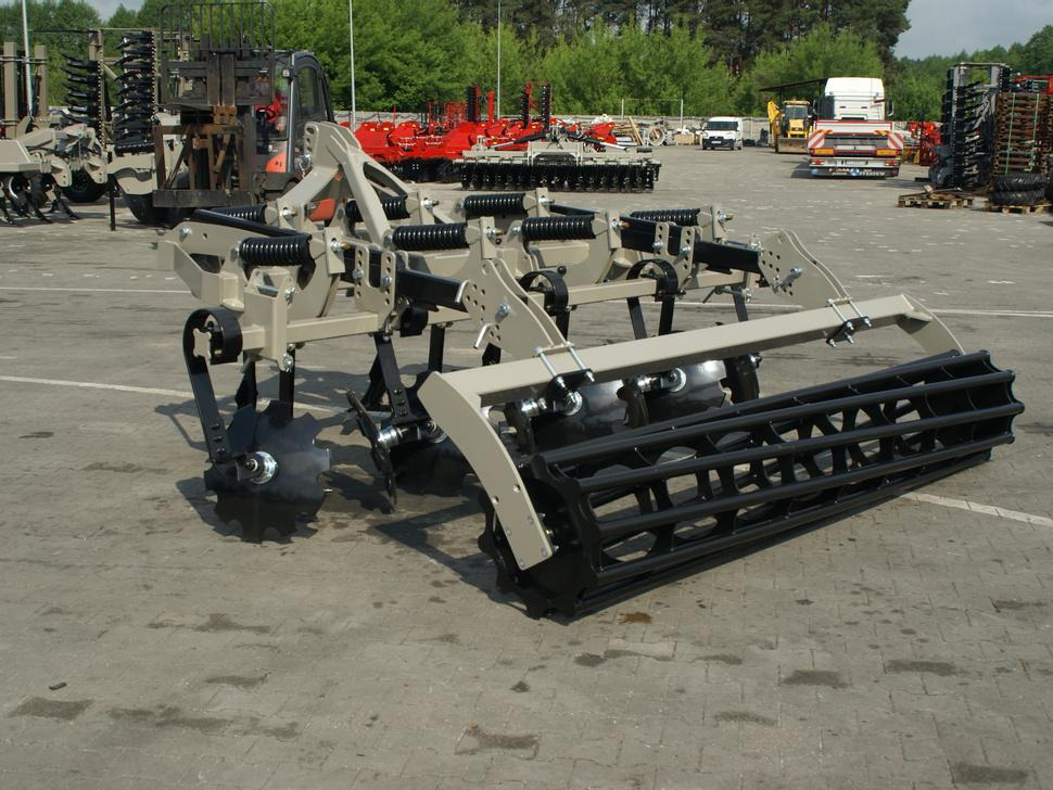 ROLEX Flügelschargrubber / Stubble cultivator / Dechaumeur à dents / Aratri stoppiatori / Стерневой культиватор / Agregat podorywkowy 3 m - crédit-bail ROLEX Flügelschargrubber / Stubble cultivator / Dechaumeur à dents / Aratri stoppiatori / Стерневой культиватор / Agregat podorywkowy 3 m: photos 16