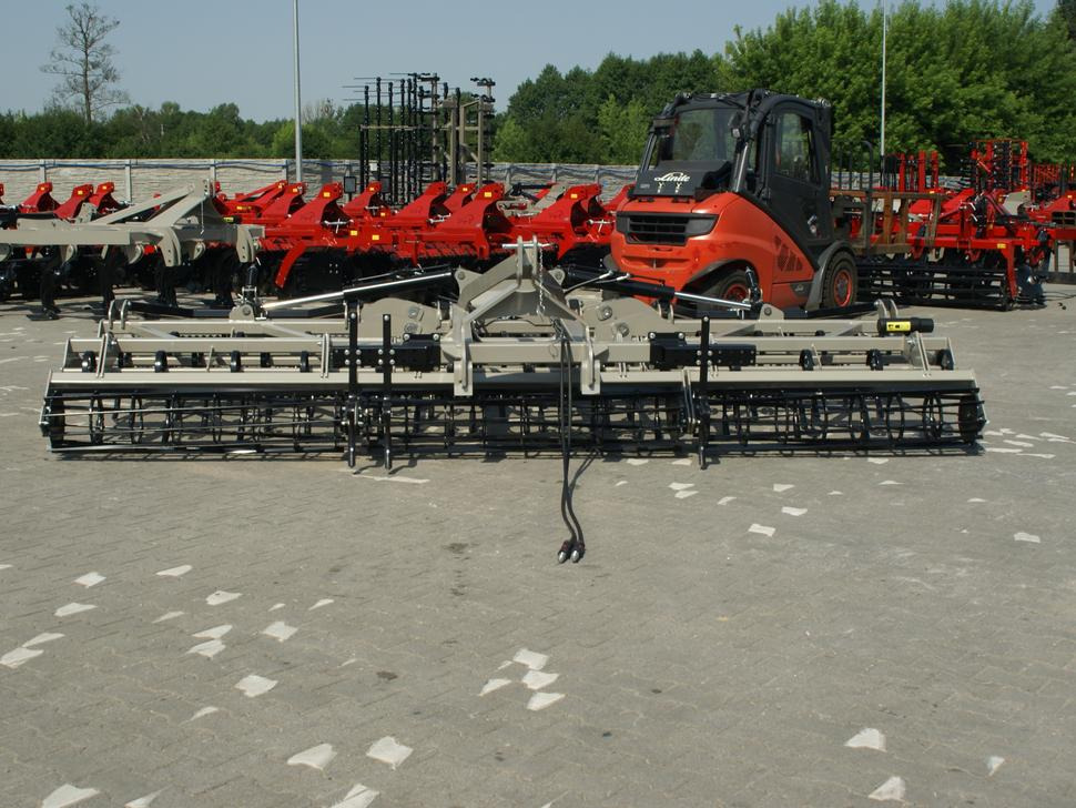 ROLEX Saatbettkombination / Hydraulically cultivator / Vibroculteur / Aggregato di coltivazione /  Почвообрабатывающий гидравлический складывающийся агрегат / Agregat uprawowy hydraulicznie składany - crédit-bail ROLEX Saatbettkombination / Hydraulically cultivator / Vibroculteur / Aggregato di coltivazione /  Почвообрабатывающий гидравлический складывающийся агрегат / Agregat uprawowy hydraulicznie składany: photos 21