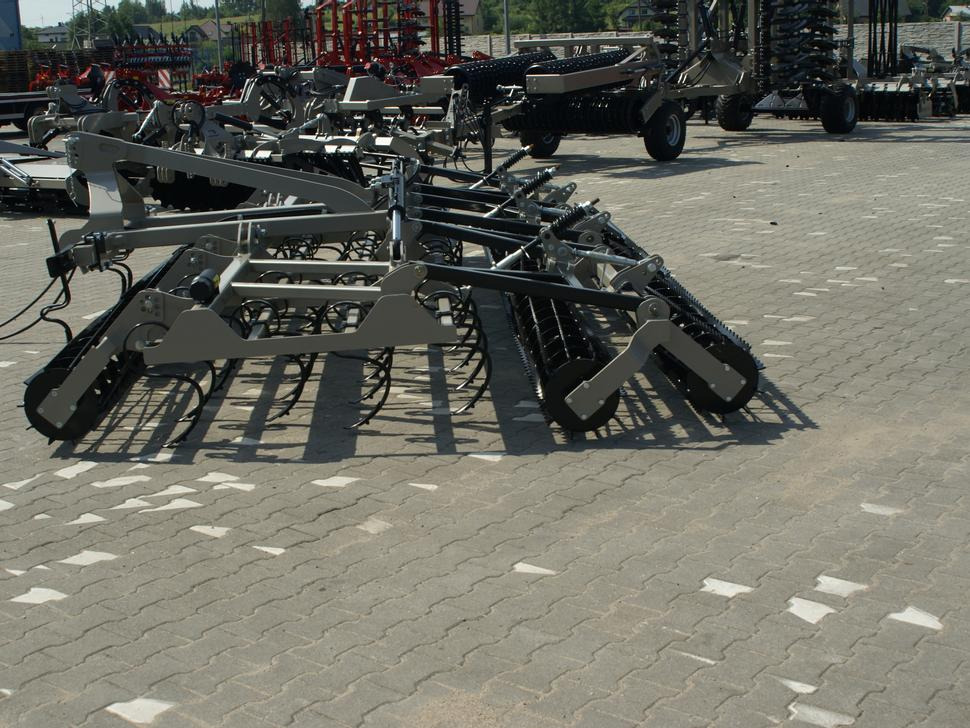ROLEX Saatbettkombination / Hydraulically cultivator / Vibroculteur / Aggregato di coltivazione /  Почвообрабатывающий гидравлический складывающийся агрегат / Agregat uprawowy hydraulicznie składany - crédit-bail ROLEX Saatbettkombination / Hydraulically cultivator / Vibroculteur / Aggregato di coltivazione /  Почвообрабатывающий гидравлический складывающийся агрегат / Agregat uprawowy hydraulicznie składany: photos 29