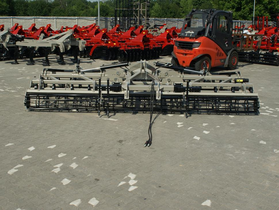 ROLEX Saatbettkombination / Hydraulically cultivator / Vibroculteur / Aggregato di coltivazione /  Почвообрабатывающий гидравлический складывающийся агрегат / Agregat uprawowy hydraulicznie składany - crédit-bail ROLEX Saatbettkombination / Hydraulically cultivator / Vibroculteur / Aggregato di coltivazione /  Почвообрабатывающий гидравлический складывающийся агрегат / Agregat uprawowy hydraulicznie składany: photos 22