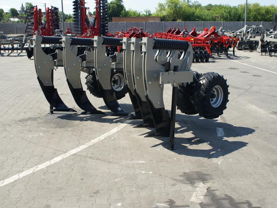 Décompacteur neuf ROLEX Tiefenlockerer / Subsoiler / Décompacteur / Dissodatori / Subsolador / Глубокорыхлитель / Głębosz typ V 3 m: photos 11 Décompacteur neuf ROLEX Tiefenlockerer / Subsoiler / Décompacteur / Dissodatori / Subsolador / Глубокорыхлитель / Głębosz typ V 3 m: photos 11