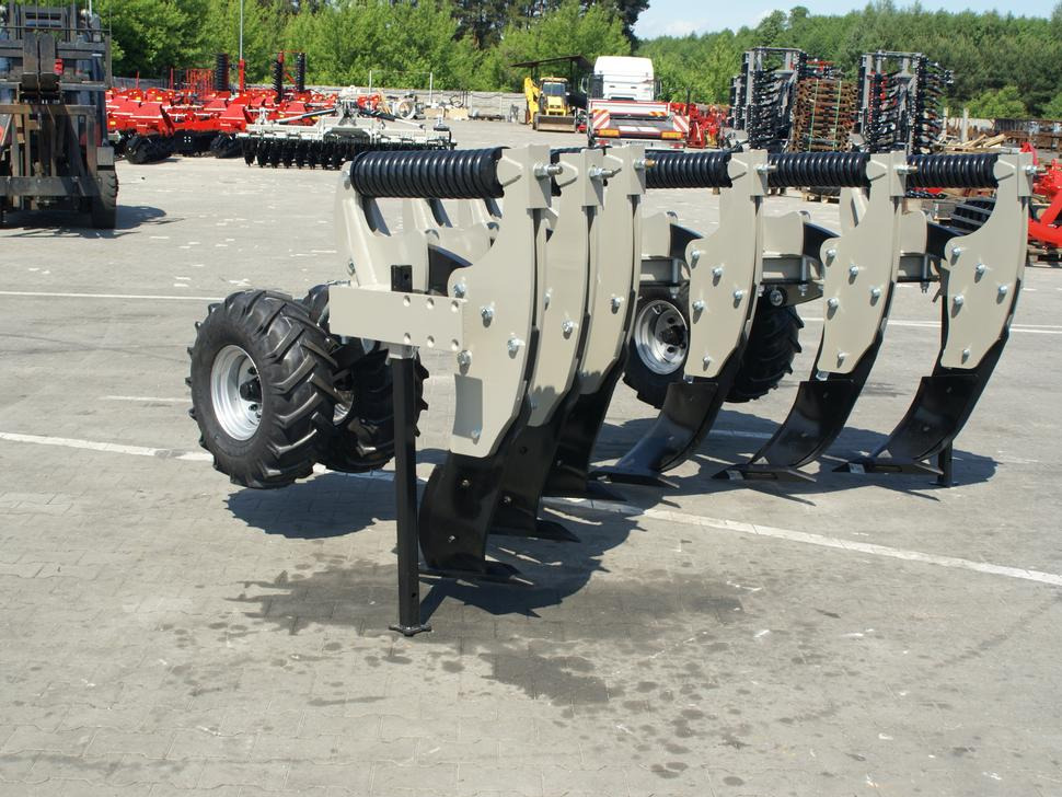 Décompacteur neuf ROLEX Tiefenlockerer / Subsoiler / Décompacteur / Dissodatori / Subsolador / Глубокорыхлитель / Głębosz typ V 3 m: photos 16 Décompacteur neuf ROLEX Tiefenlockerer / Subsoiler / Décompacteur / Dissodatori / Subsolador / Глубокорыхлитель / Głębosz typ V 3 m: photos 16