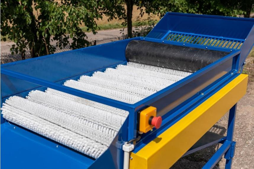 ROLMET Bürstenmaschine / Potato brush cleaner / Nettoyeuse à brosse / Pulitore a spazzole / Очиститель / Czyszczarka szczotkowa - Matériel pomme de terre: photos 5 ROLMET Bürstenmaschine / Potato brush cleaner / Nettoyeuse à brosse / Pulitore a spazzole / Очиститель / Czyszczarka szczotkowa - Matériel pomme de terre: photos 5