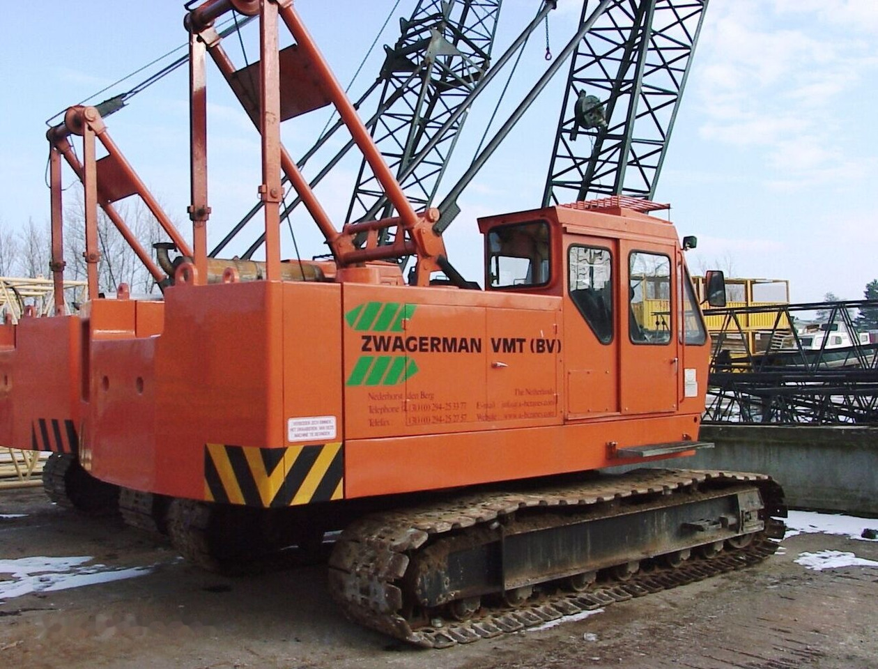 Hitachi KH 100 - Grue sur chenilles: photos 3 Hitachi KH 100 - Grue sur chenilles: photos 3