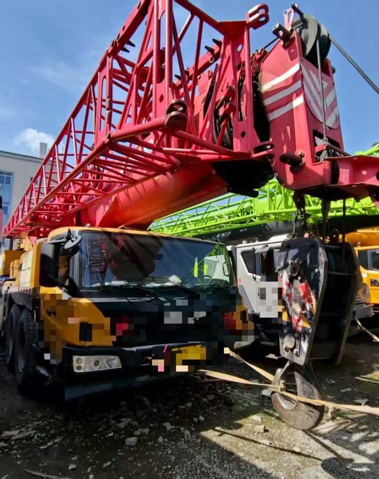 SANY STC800T6 - Grue mobile: photos 3 SANY STC800T6 - Grue mobile: photos 3