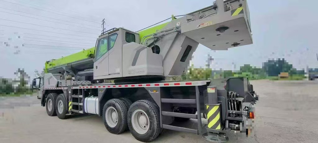 ZOOMLION 1000V5 - Grue mobile: photos 3 ZOOMLION 1000V5 - Grue mobile: photos 3