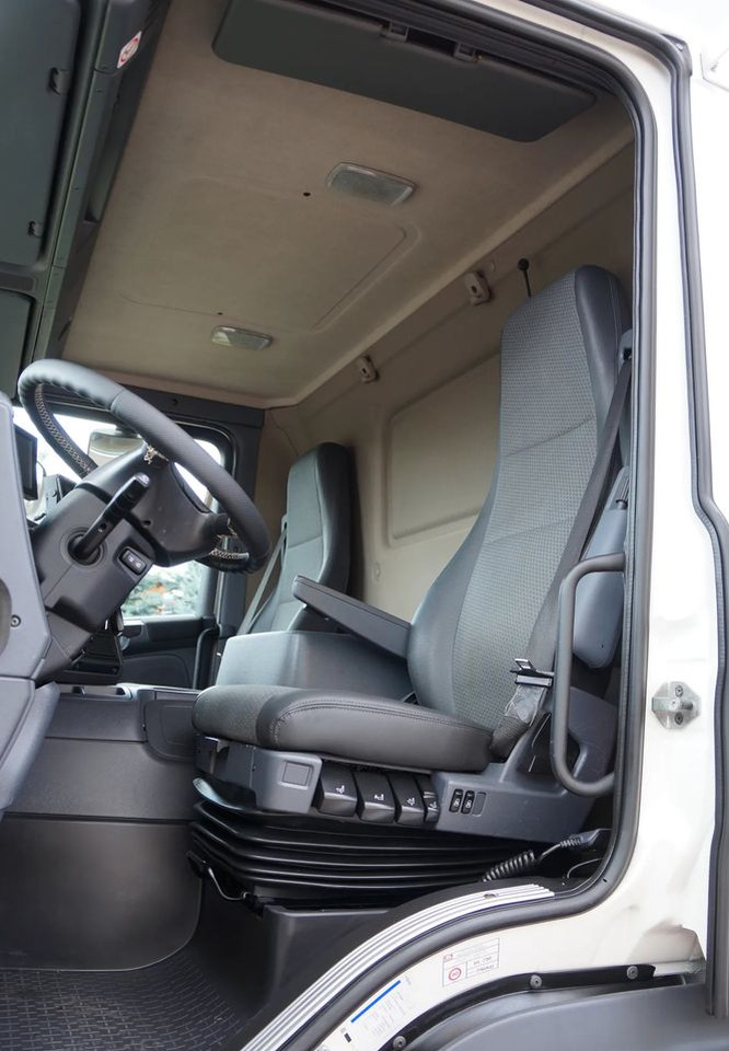 Camion frigorifique Scania P280 Euro 6 18 TON CHŁODNIA 16 PALET NISKI PRZEBIEG: photos 17 Camion frigorifique Scania P280 Euro 6 18 TON CHŁODNIA 16 PALET NISKI PRZEBIEG: photos 17