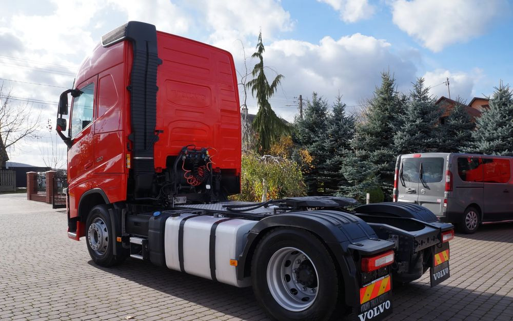 Volvo FH 4 EURO 6 GLOBETROTTER NISKI PRZEBIEG ZŁOTY KONTRAKT - Tracteur routier: photos 4 Volvo FH 4 EURO 6 GLOBETROTTER NISKI PRZEBIEG ZŁOTY KONTRAKT - Tracteur routier: photos 4