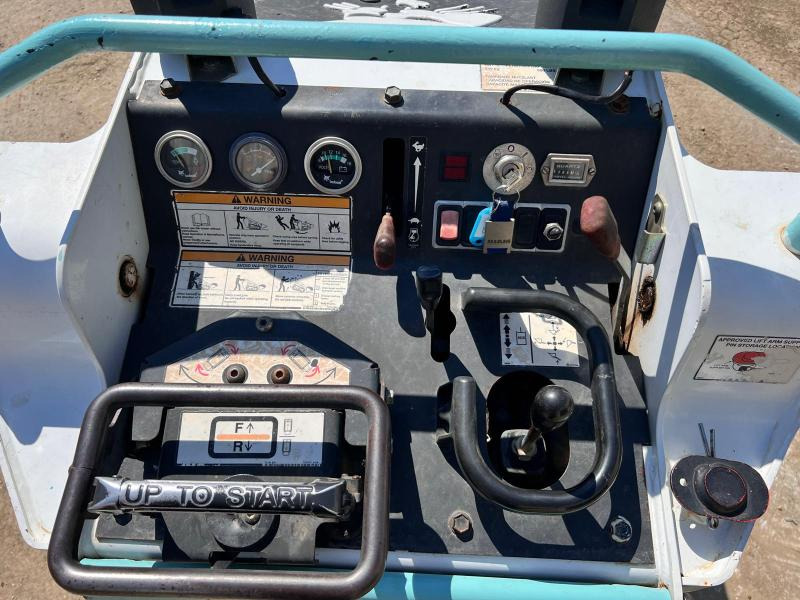 Chargeuse compacte sur chenilles Bobcat MT55 MINI CHARGEUSE SKID A CHENILLE: photos 12