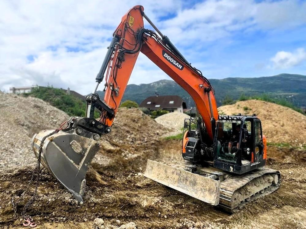 Doosan DX235 LCR-5 PELLE A CHENILLES 26T - Pelle sur chenille: photos 1 Doosan DX235 LCR-5 PELLE A CHENILLES 26T - Pelle sur chenille: photos 1