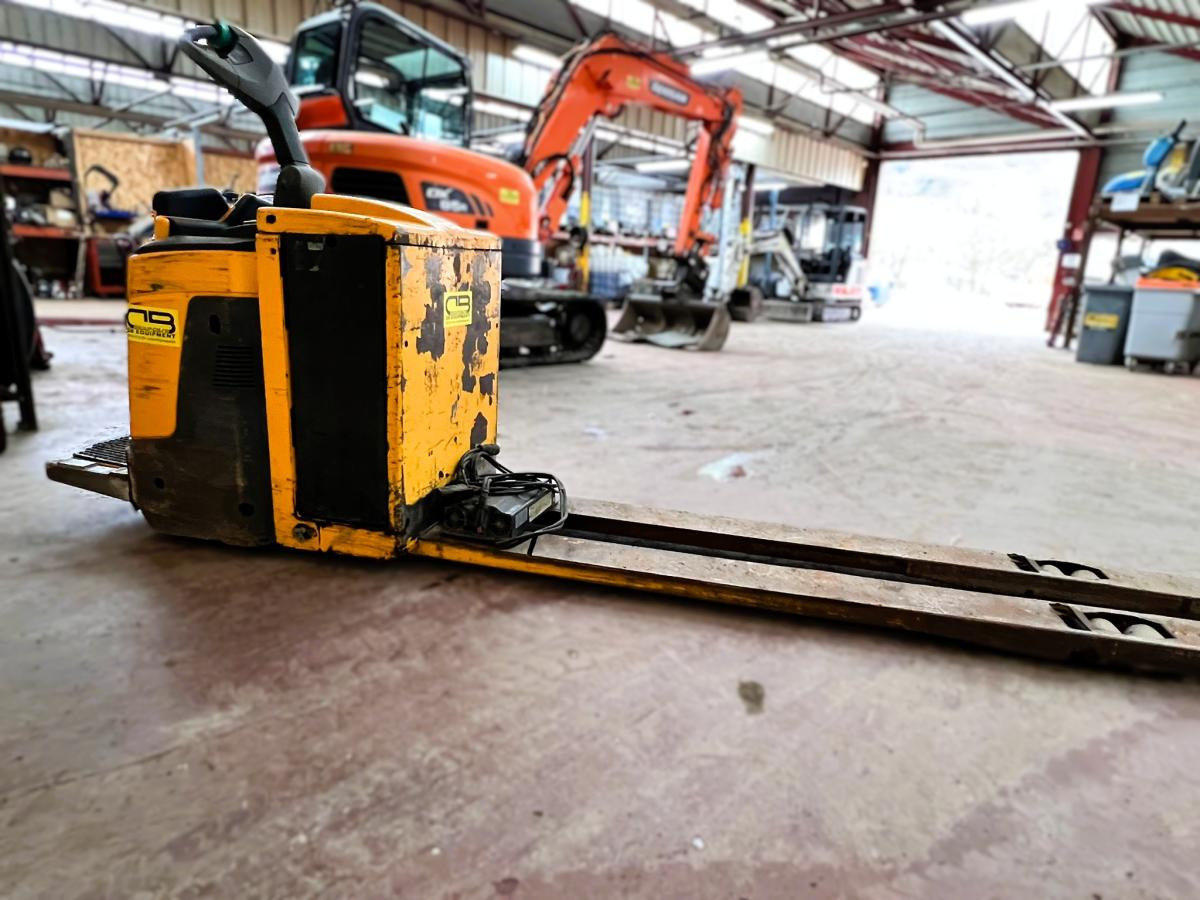 Jungheinrich ERE225 Gerbeur transpalette électrique - Gerbeur: photos 4 Jungheinrich ERE225 Gerbeur transpalette électrique - Gerbeur: photos 4