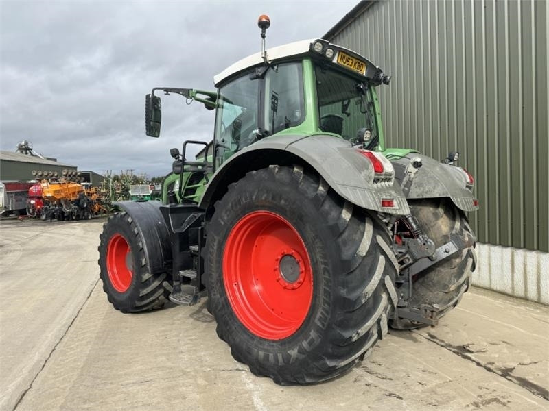 Fendt 828 ECR Vario Profi Plus **Video Below** - Tracteur agricole: photos 2 Fendt 828 ECR Vario Profi Plus **Video Below** - Tracteur agricole: photos 2