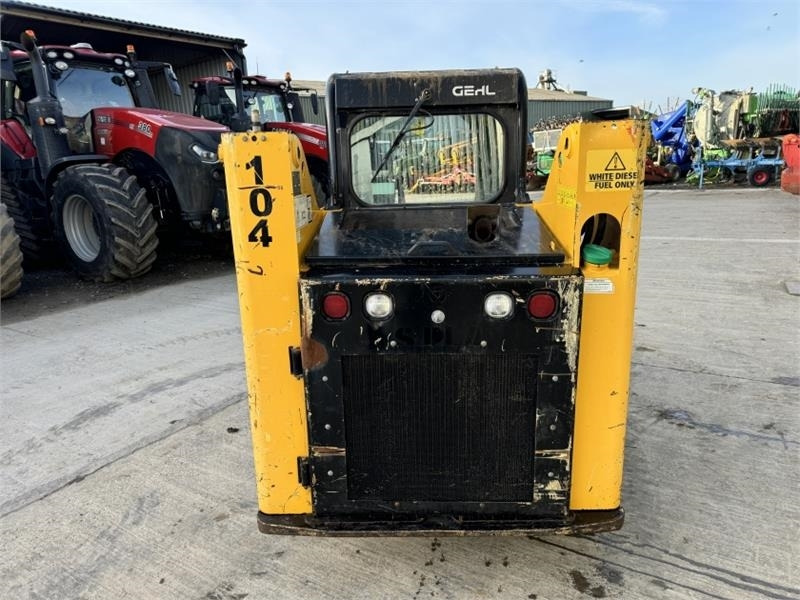 Gehl Gehl R165 Skid Steer - Mini chargeuse: photos 3 Gehl Gehl R165 Skid Steer - Mini chargeuse: photos 3