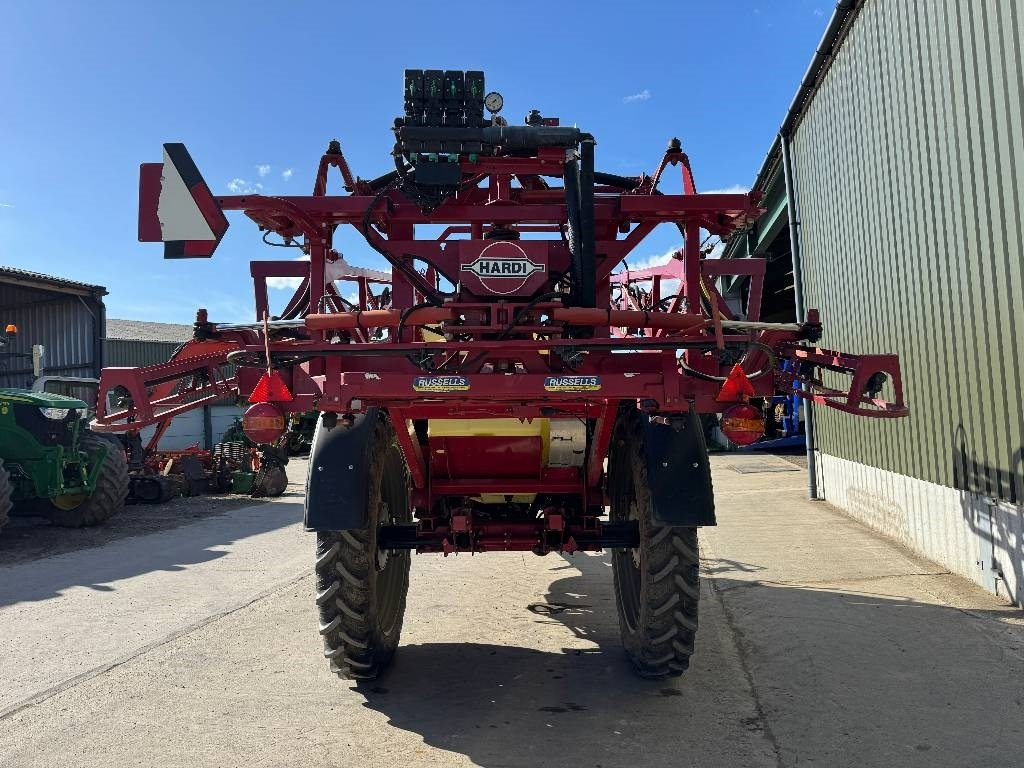 Hardi Navigator 3000L 24m - Pulvérisateur traîné: photos 3 Hardi Navigator 3000L 24m - Pulvérisateur traîné: photos 3