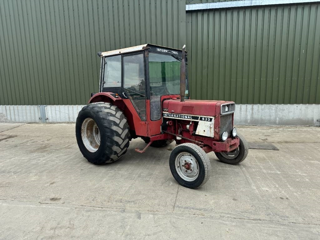 International 533 - Tracteur agricole: photos 2 International 533 - Tracteur agricole: photos 2