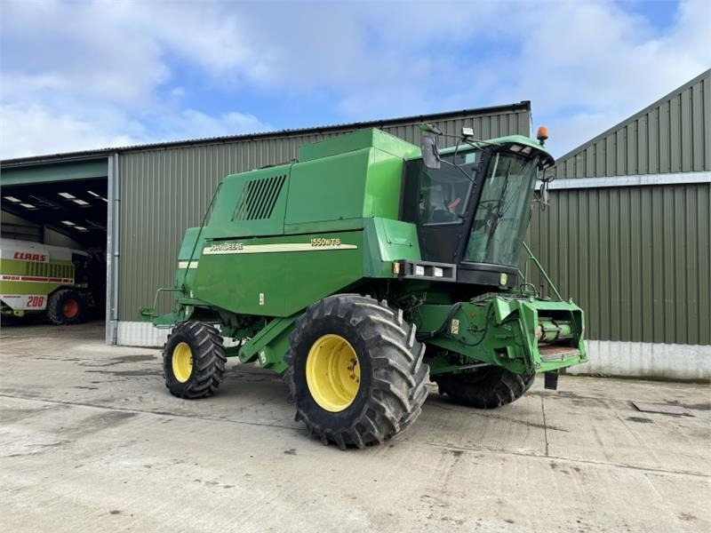 John Deere 1550 WTS c/w 620R Header  - Accessoire de matériels de récolte: photos 1 John Deere 1550 WTS c/w 620R Header  - Accessoire de matériels de récolte: photos 1