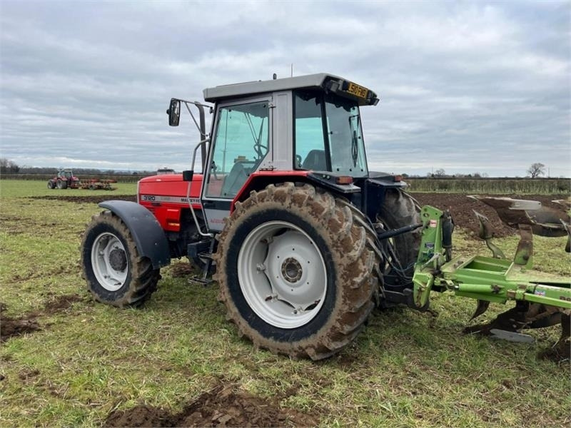 Massey Ferguson 3120 Dynashift - Tracteur agricole: photos 2 Massey Ferguson 3120 Dynashift - Tracteur agricole: photos 2