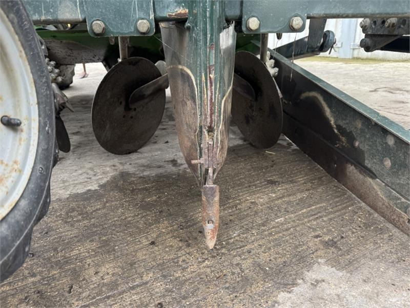 Planteuse de pommes de terre Miedema Structural MS2000 2 Row Planter: photos 11 Planteuse de pommes de terre Miedema Structural MS2000 2 Row Planter: photos 11